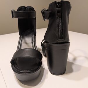 Strappy Chunky Heeled Dress Sandal